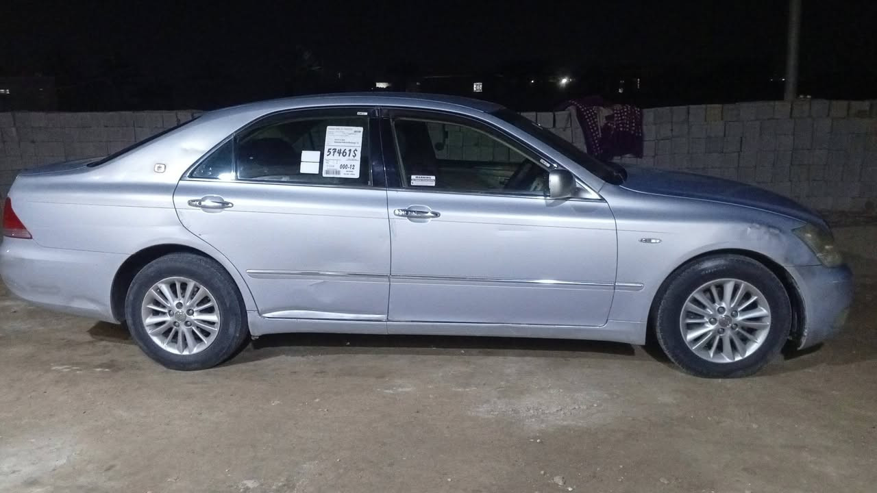 شاهينه ٣دكم بصمه سوده
كصتين قماره جنطه 
تبريد خلفي امامي
تدفئه 
جاهزه كير مكينه مكفولات 
بيه طخه بالباب خلفي الله شاهد سعر باب مالته ٦٥الف بس شويه المكانيه تعبانه ليوم بدلت دهن حديدغ ب٦٠الف
وفلتر
تخم تاير جديد مرقمه شمالي ع شاصي
سعر 31وبيه مجال لشراي لعنوان ذي قار سوق لشيوخ ت***********
