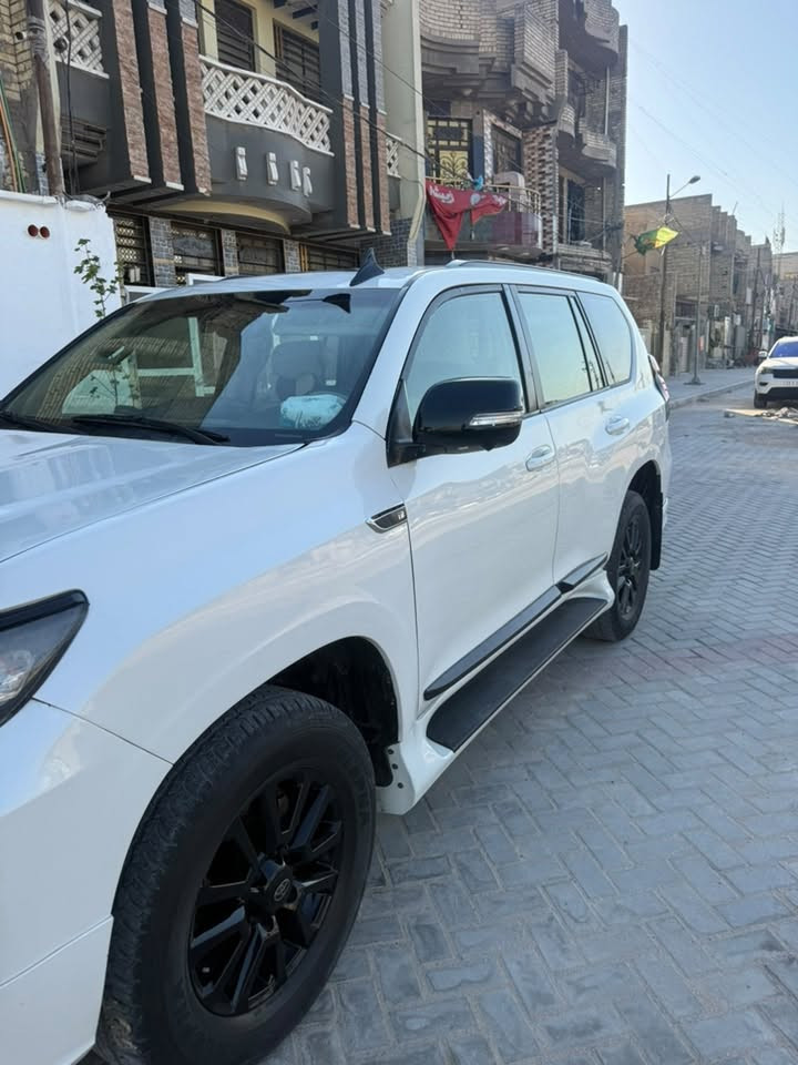 السلام عليكم   TOYOTA   PRADO موديل 2012 محدث 2023 سياره حلوه كلش تايرات جديدات جبلي تبريد ثلج ثلاثه قطع او ثلاجه كامرات امامي او خلفيه او بل مريات 360 درجه كامرات او بصمه او شاشه ثلاثه قطع بل كامرات او مريات شفط محرك سياره 2700   4سلندر  مكفوله محرك او كير  جمات اوتو يعني على بصمه تصعد او تنزل او سونار بل صور ….سعر 190 بي مجال طيبين 
رقم تلفون ***********
