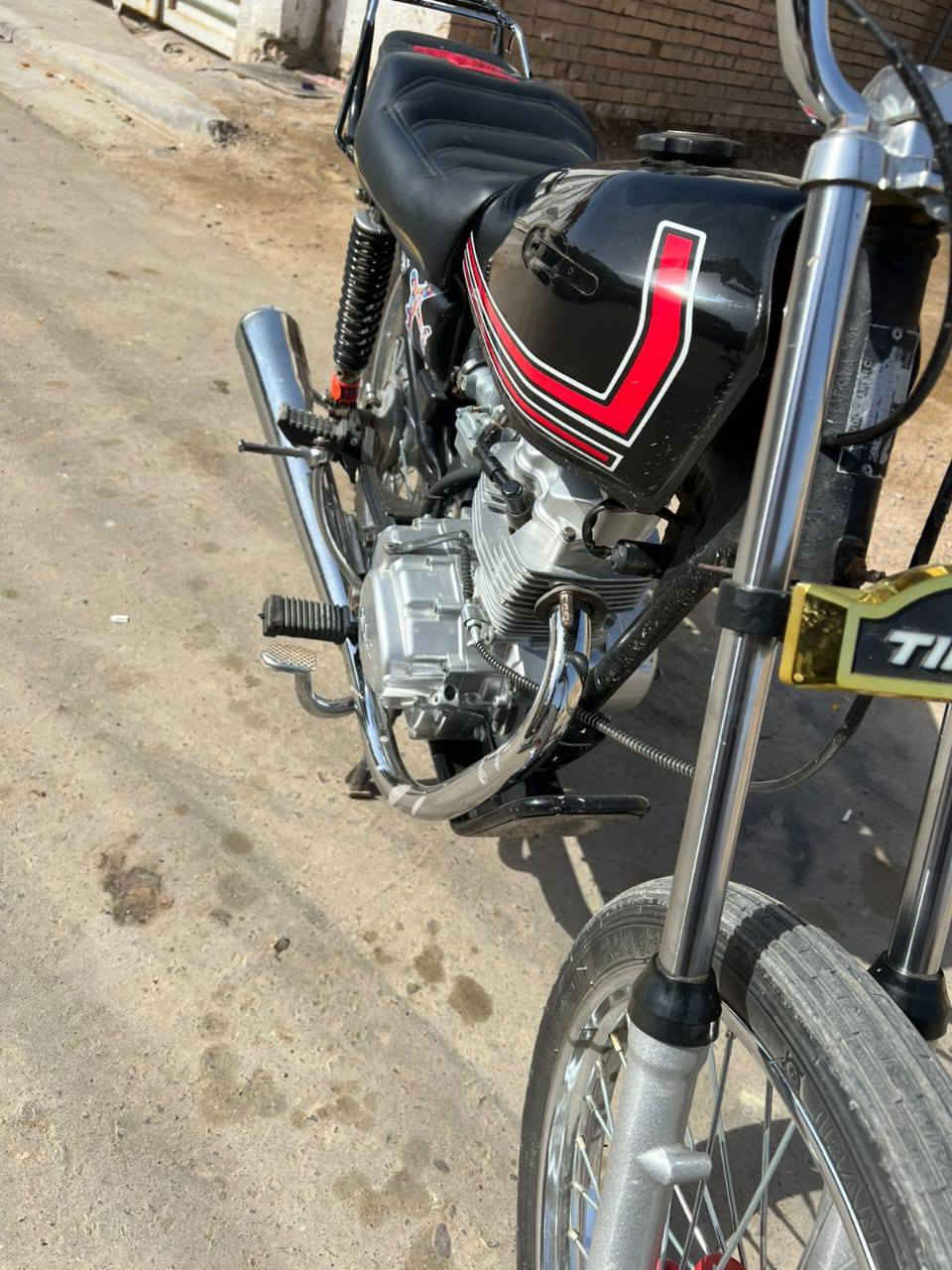 سلام عليكم دراجه للبيع أوراق وكيله الحيدري 2016 سعره 750 الشراي يتوصل وياي عل شريحه 7770 070 2998


**إذا كنت صاحب هذا الإعلان وتريد حذفه لأي سبب، رجاءا أرسل رسالة إلى الدعم الفني**