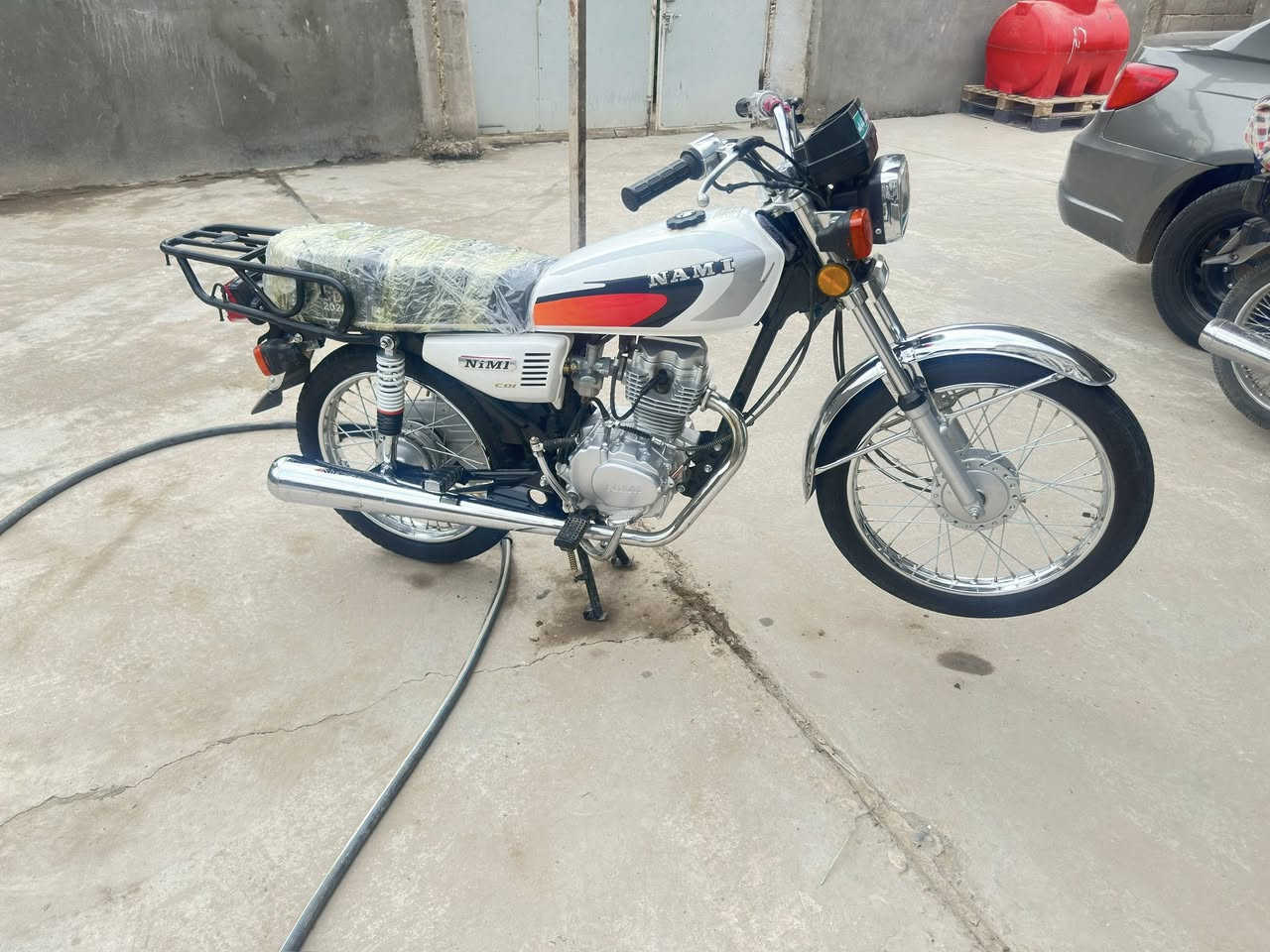 سلام عليكم دراجه لبيع موديل 2025كفاله عامه لسعر 700وبيهه مجال قليل ***********
