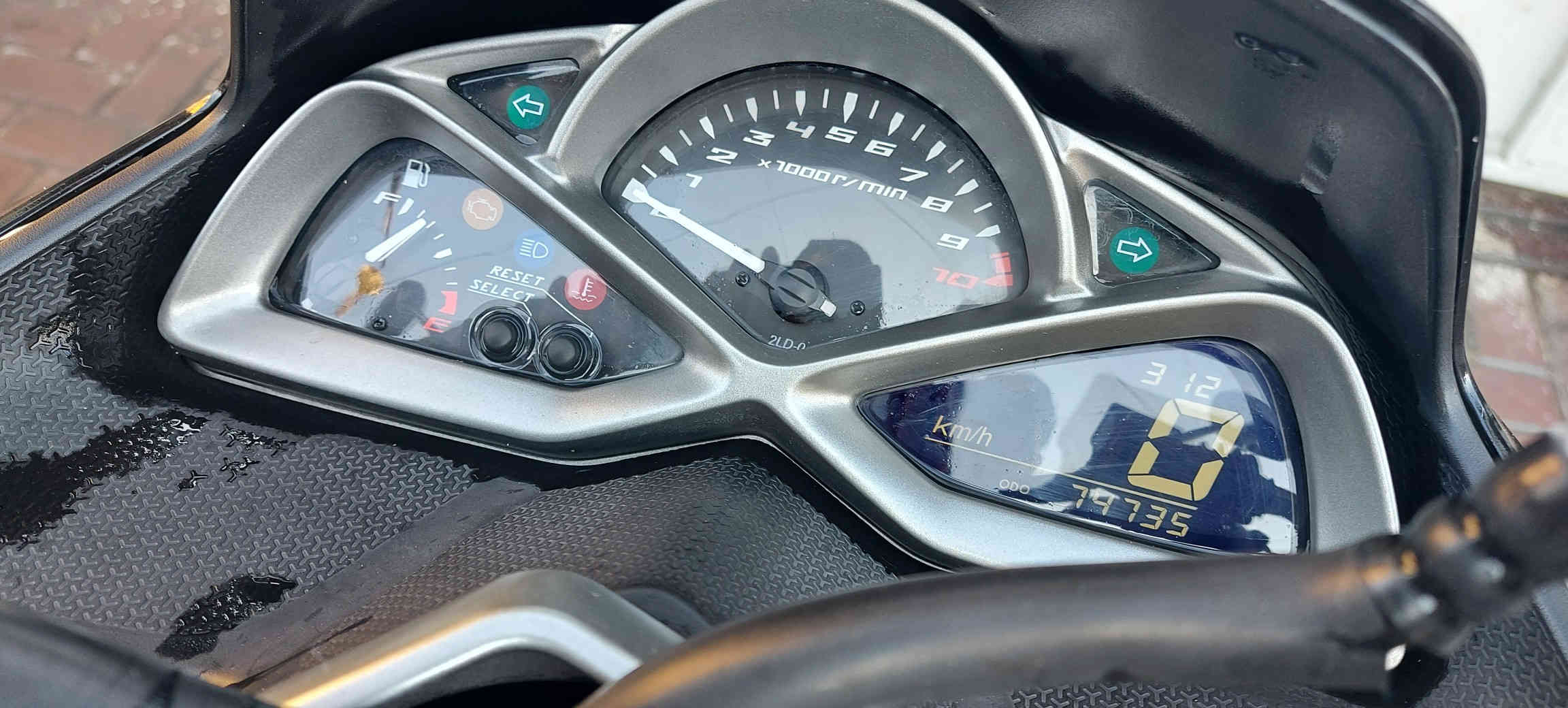 ماجستا اس الشكل الحديث ياباني اصل قبق نفخ
الدراجه بلاديه ومكفوله ما بيه نقص وبرغي ما مفتوح بيه

كفراته بلاديه بدون قطراية صبغ 

الدراجه فول مواصفات شاشه كهرباء تدفئه يدات منفذ يو اس بي فلنجات امامي خلفي اشاير لد تايراته جدد واوراقها كامله 

للبيع فقط بمليون ونص وبيه مجال 

المكان الاعظمية الشراي يتصل ***********
