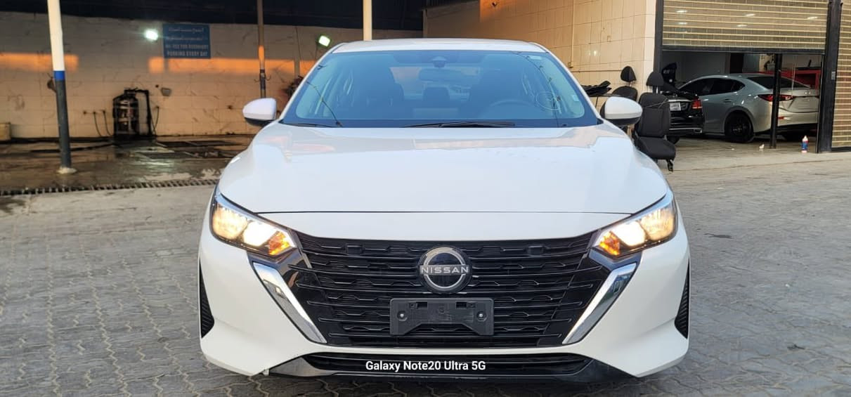 سلام عليكم نيسان سنترا 2004 بدون رقم بدون ايرباك حادثها بسيط ذيل الجاملخ الخلف الصدر وشويه من الباب بسيط كلش مكانها بغداد الشعب سعر 145 بجم كبس خلف كبس ***********السياره وضع الزيرو
