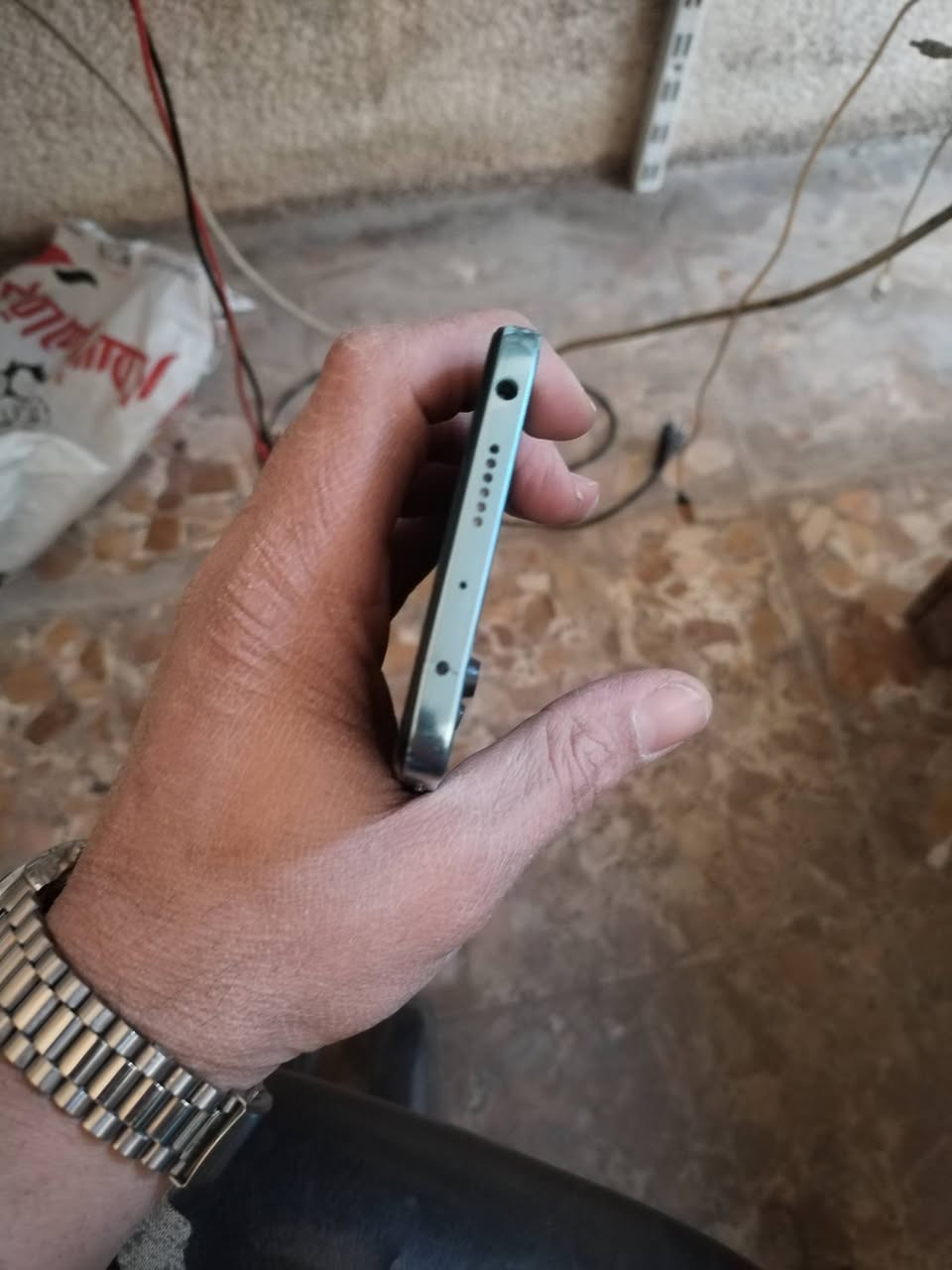 شاومي x4 pro ذاكره 256 يرادله ظهر وسوفت وير السعر 60 الف مكاني بغداد حي الامين او المشتل ***********
