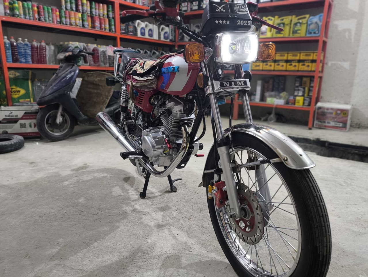 سلام عليكم دراجة اربعة كير نامة امتياز موديل 24 طالعة بل 25 شهر6
دراجة دسكات خلفي امامي وعمبار كلج وبعد بيهة تفاصيل هواييي مكاني كربلاء امن داخلي رقمي ***********
اوراق سكنر بس بيهة وصل هية الكمارك العامة او وصل قبض مرور تترقم او لا بعد يمك 6اوراق سعر 850 وبيهة مجال دراجة بسمي
