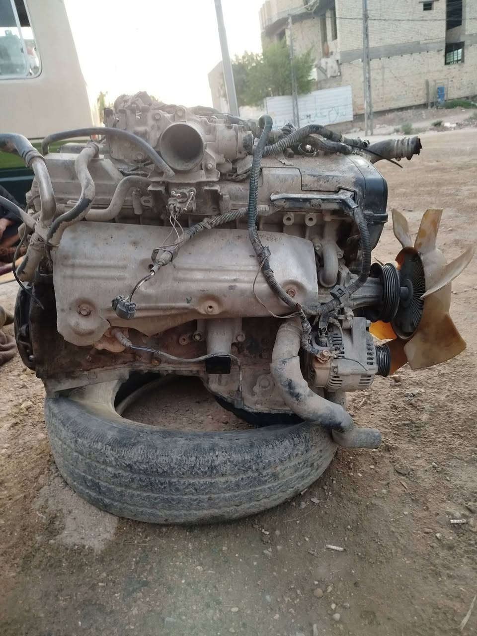 مكينه فيفيتي 2500سته سلندر كامله مو طابوكه كامله وياها كير مال نيسان للستفسار لاتصال على لرقم ***********
