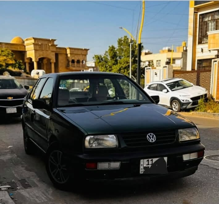 كولف فينتو للبيع موديل 1997
تبريد شغال ثلج
صدر جديد امامي خلفي جديد
كهربائيات كله شغاله
اي نقص مابيهه
محرك وكير جيد جدا
كير اوتماتيك حاويه 
رقم بغداد انكليزي
شادلها سباية 
شاشة وكامرة خلفية 
عبوة فيتبم جديدة
تايرات جديدة
السيارة بسمي
السعر 47 وبيهه مجال بسيط
المكان بغداد الكاظمية
للإستفسار ***********

