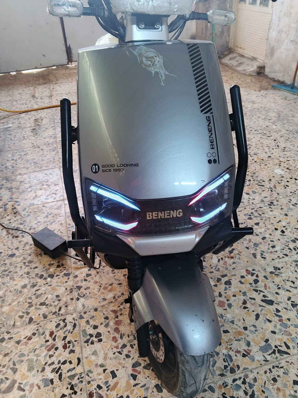 دراجة BENGENG موديل 2025 للبيع
🔹 المواصفات:
• بك خلفي قوي
• 3 سرعات حقيقية
• سرعة تصل إلى 80 كم حقيقية
• ملف 5000 قوي
• 6 بطاريات ليثيوم أصلية
• جهاز إنذار للحماية
• قفل استيرن أمان
• بصمة عن بعد عدد 2
• كهرباء أمامي وخلفي جديدة
رقم
***********
السعر 600وبيه مجال او مراوس

