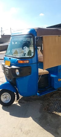 2022 بيها ظربه جوه البك لايت مرجعه مثل ما واضحه بصوره مكينه زنجيل گلجا...