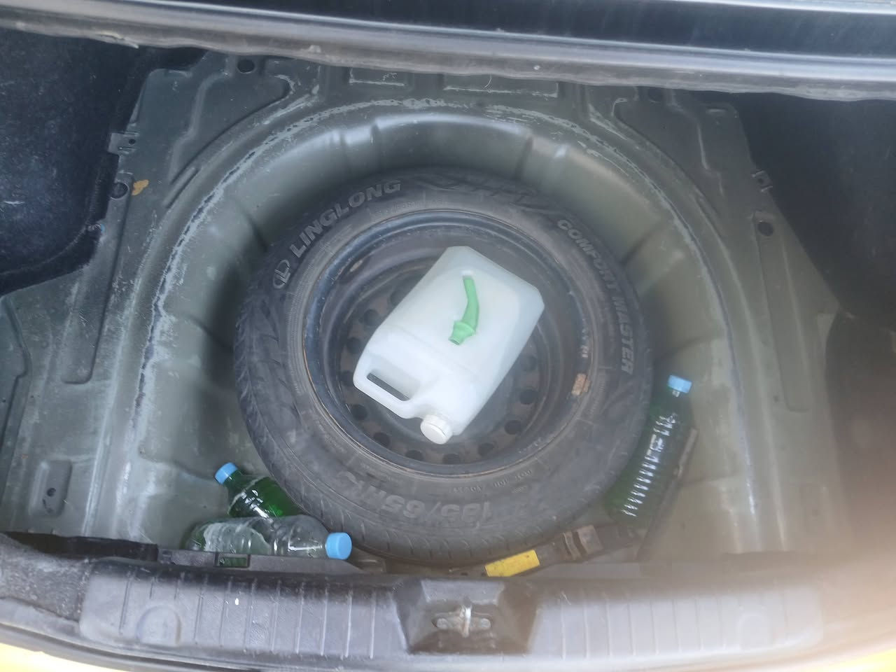 سلام عليكم انتره مقدس موديل ٢٠١٠ مريكي مكينه ٢٠٠٠ دوش كير اربعه نمر مكفوله عن ضربه قويه مبدل بيه باب وجاملق 
دوشمه كامله كامره شاشه لايت زنون مريه شفط 
تبريد ثلج رقم نكليزي وبسمي و رقم ذي قار مشروع وطني مكاني ناصريه سعر ٩٨ وهذ رقمي وانا خادم 
***********
