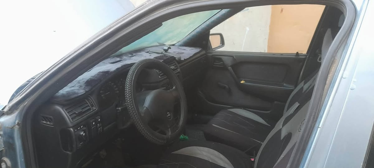 سياره ابل فكتره للبيع الموديل 1990 كير توامتك كربون مجود رقم نينوى سياره شرط تحويل  سعر 47بي مجال رقم الهاتف *********** /// ***********
