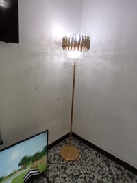 غراض للبيع ثلاجه سعرهه 150 وبيه مجال بنكات عدد 2 سعر الوحدة 25 والتيبل...