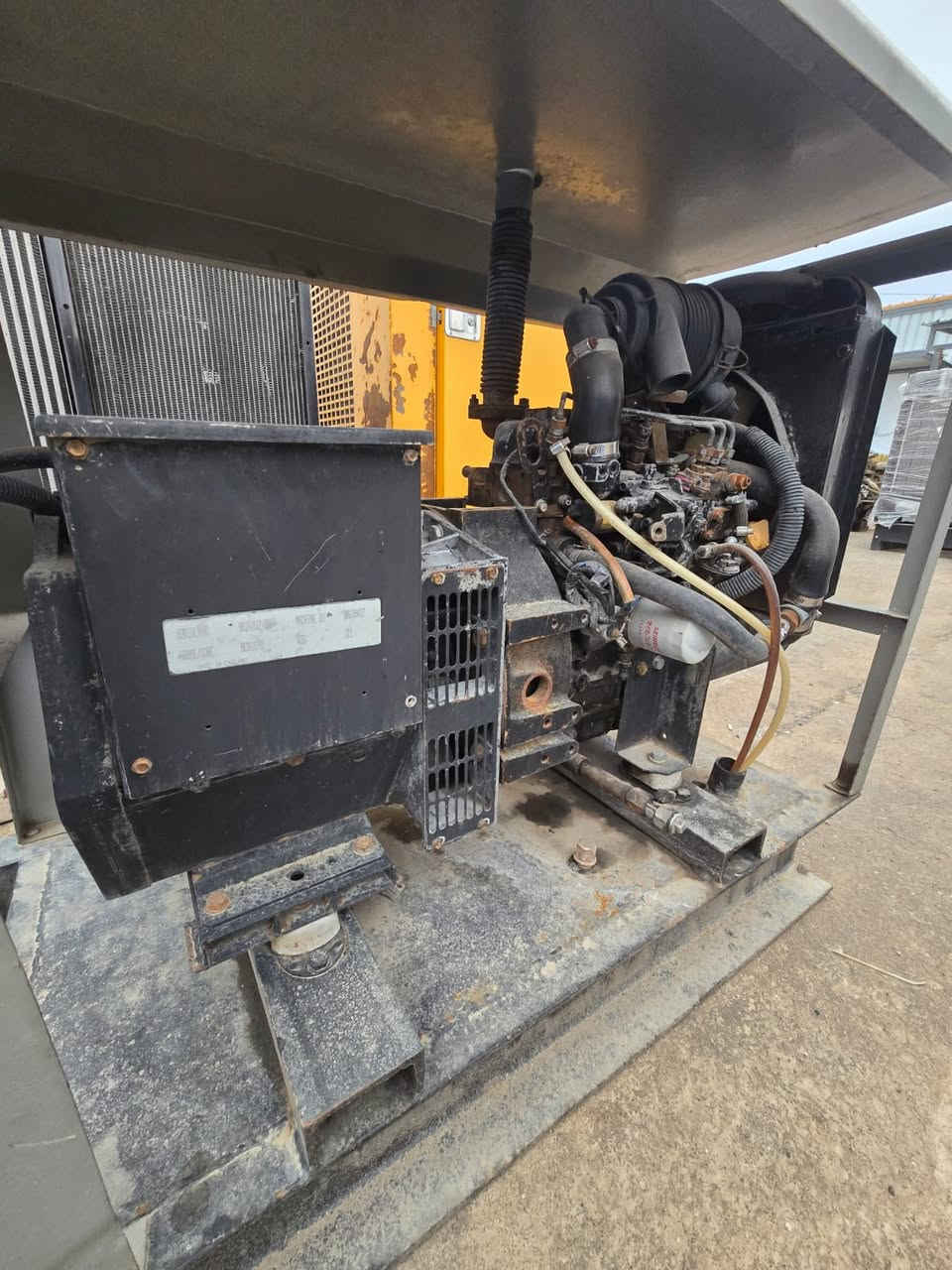 ☎️☎️*********** لمبرديني-15 كيفي استيراد اوربي -ضمان محرك وتوليد بلادي ممفتوح - عنوان اربيل صناعة شمالية
