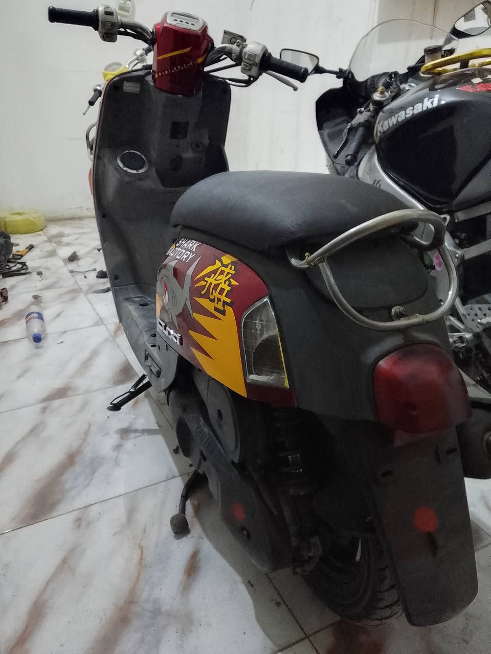 بوليس نوزل  جديده حاويه ما مشيه بلعراق خلاص لون مميز 
كله ختم غراض وياه من اليابان 

مكان بعقوبة املعضام السعر مليون 
***********
