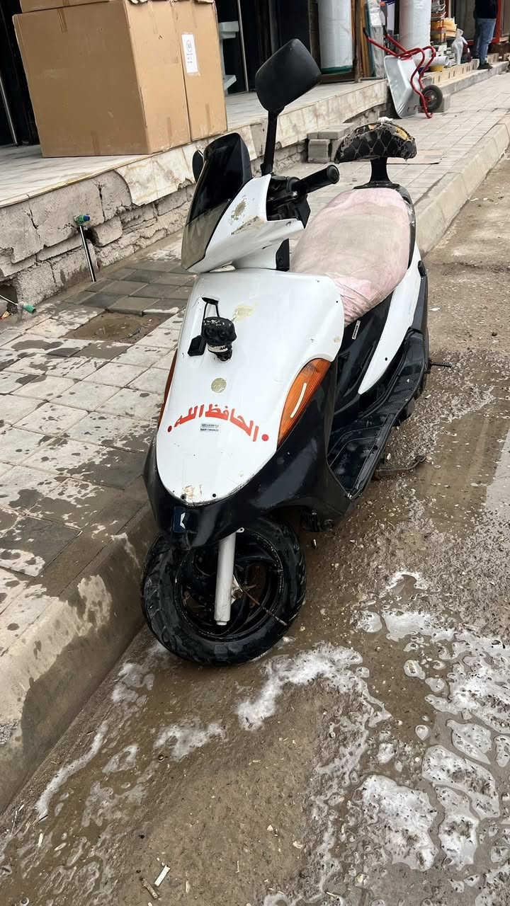 سلام عليكم دراجه للبيع كهربائيات وهندر وسلف شغالات سعر 250وبيها مجال العنوان كاطون الرحمه رقم الهاتف ***********
