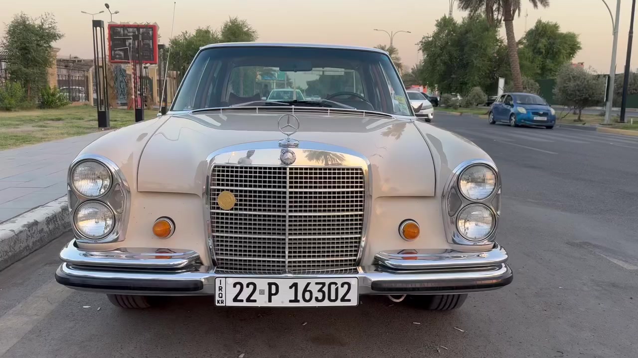 السلام عليكم ماريدس موديل 1969 مكينه 6 280 SE قبق ابيض كير اوتو اربع نمر باب قصير تبريد شغال تخم تاير راديتر جديده منضومة بانزين وحتراق كله جديد سبيرهة منازل جكهة ممستخد سياره جاهزه من كلشي سونار مرفق بلصور السياره بسمي مكان السياره بغداد رقم الهاتف ***********
