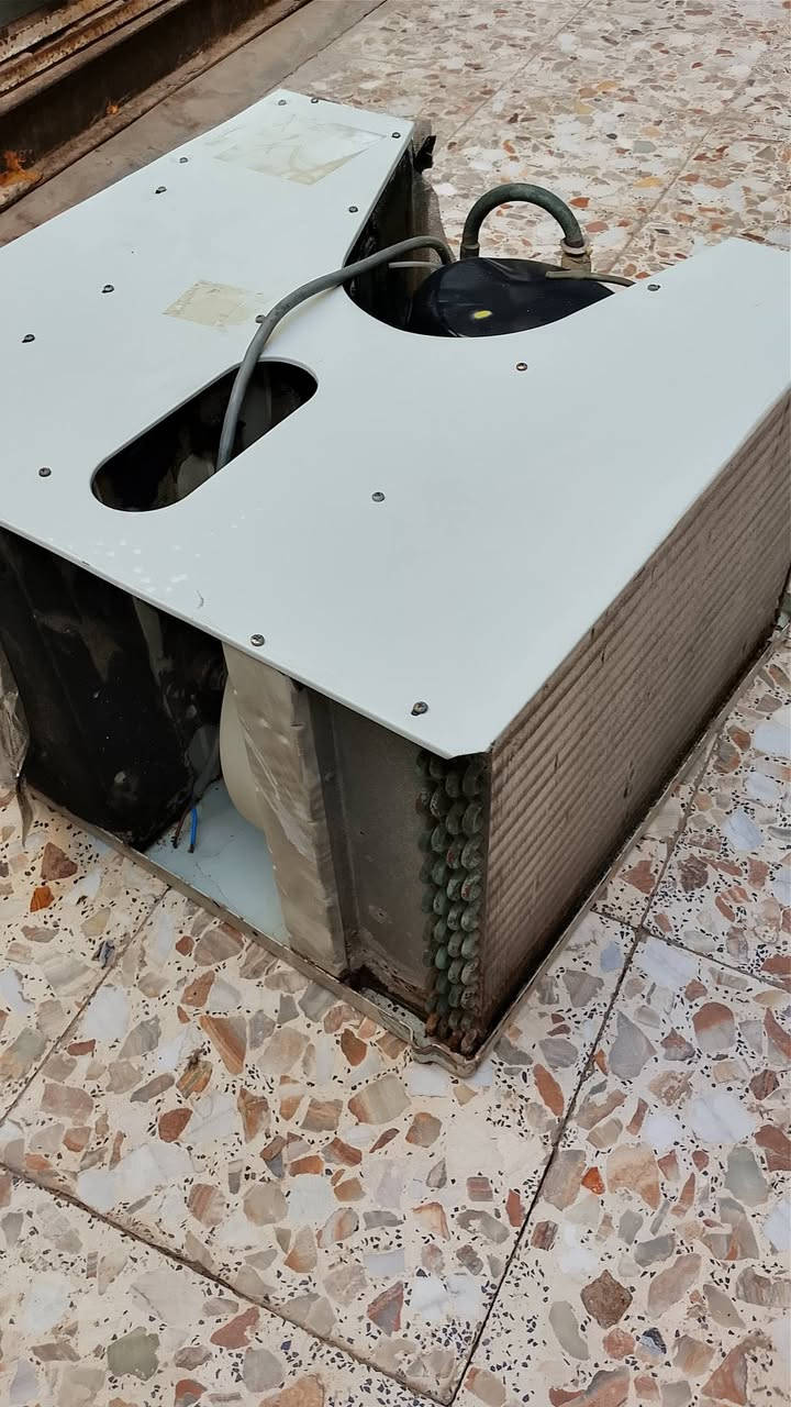 من رخصت صاحب الكروب مكيف جنرال  نضيف الحجم الكبير السعر 375 وبي مجال للاستفسار ***********
