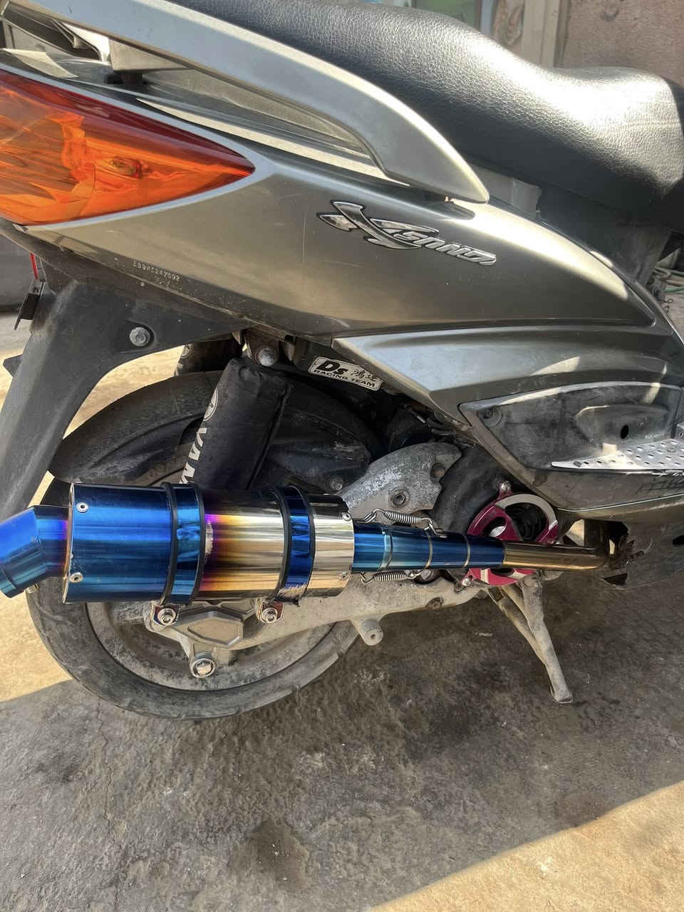 السلام عليكم بيع أو مراوس بدووون نطايح 
***********

 دراجه حيل نظيفه جيب وياك فيتر وافحص شغل 
واطلع
مكفوله (كفاله عامه)

إذا اكو  ان ماكس أو لد أو شمعه أو جبلي نظيفات

سكنس نازله من الرمبه قبل شهرين كور رياضي بلاد وبوشه
58 بلاد وكلجات رياضي بلاد هم من الرمبه وصالنصه رياضي بلاد بس مو هاي المشدوده البلاديه صورتها جوه
