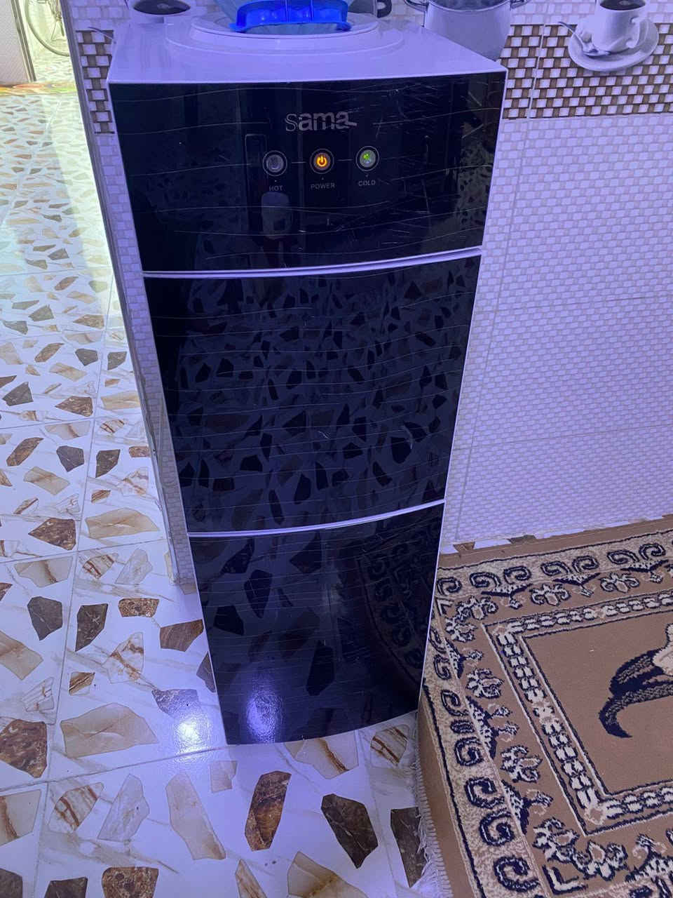 براد نوع sama للبيع نظيف كل عيب مابي شغال حار وبارد ودافي وثلاجة كل نقص مابي كله بلادي شركة ماواصل تصليح السعر ٦٠ وبي مجال الشراي يخابر ***********
