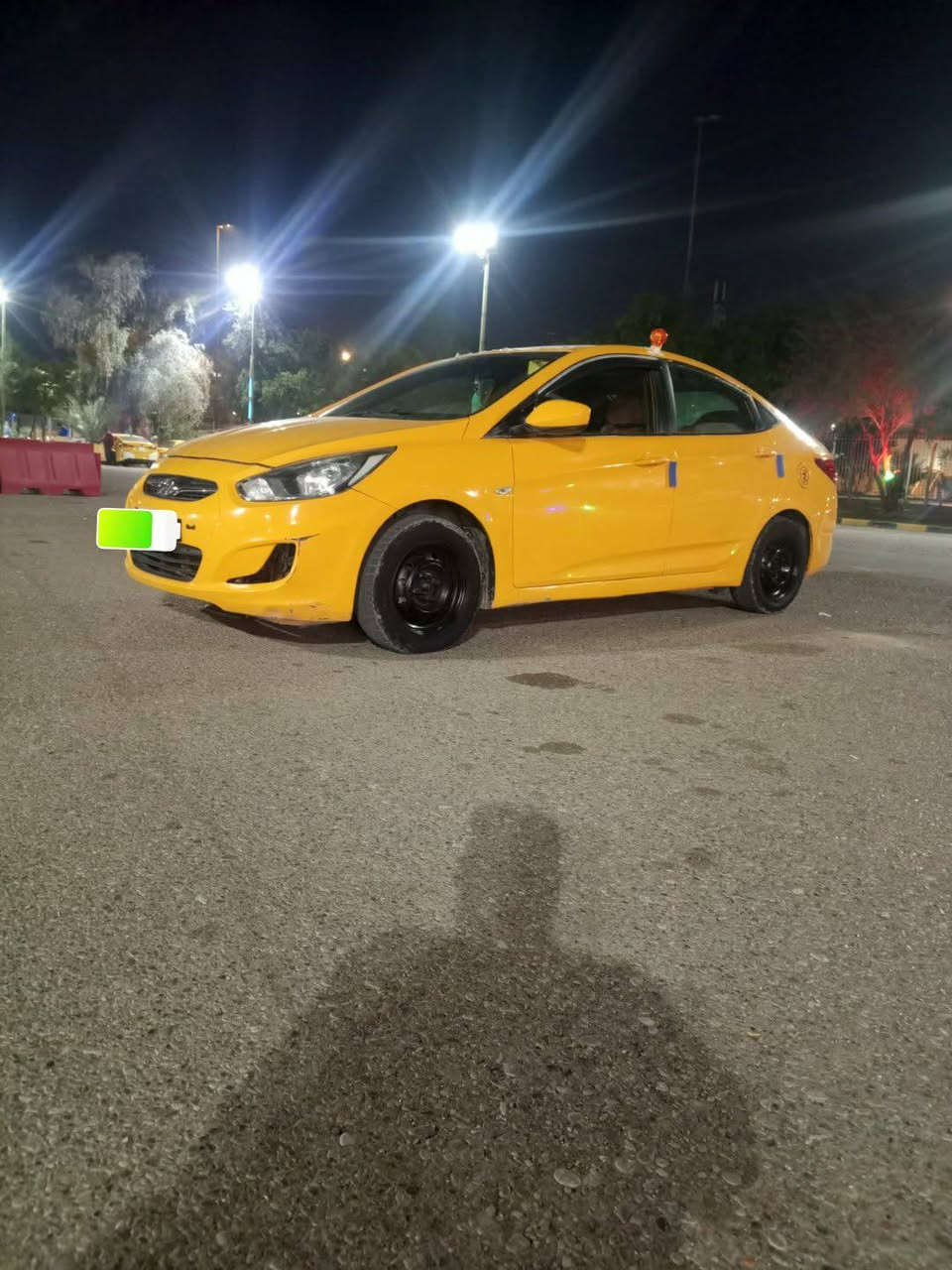 السلام عليكم اكسنت 2014متوائمه طبق الصل  رقم بغداد الماني وسنويه ل28 اصليات ودك حاسبه وين ميعجبك
كير مكينه مكفول تخم تاير تبريد ثلج كصه جنطه بس مكاني بغداد بيع 45 ومراوس اراوس حسب قناعه  وهذا رقمي وبي واتساب هم ***********
