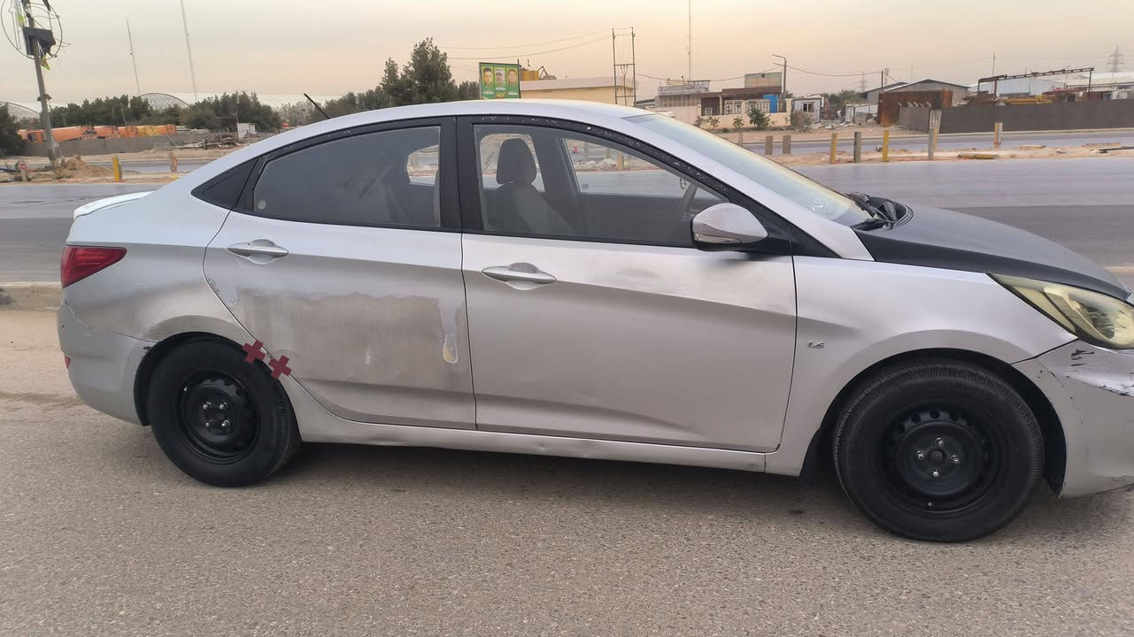 السلام عليكم
اكسنت رصاصي فضي مديل 2013 خليجي محرك 1600 
للاستفسار أكثر 👈 ***********  الرقم ننفسه بي واتساب....
