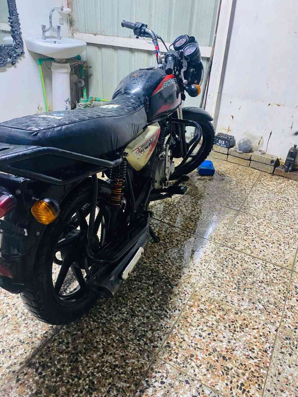 دراجه بوكسر ٢٠٢١
كايمه ما بيهه اوراق اكفلك سرقه وعشائريا 
رايده ٧٥٠وبيهه مجال 
هذا رقمي ***********
