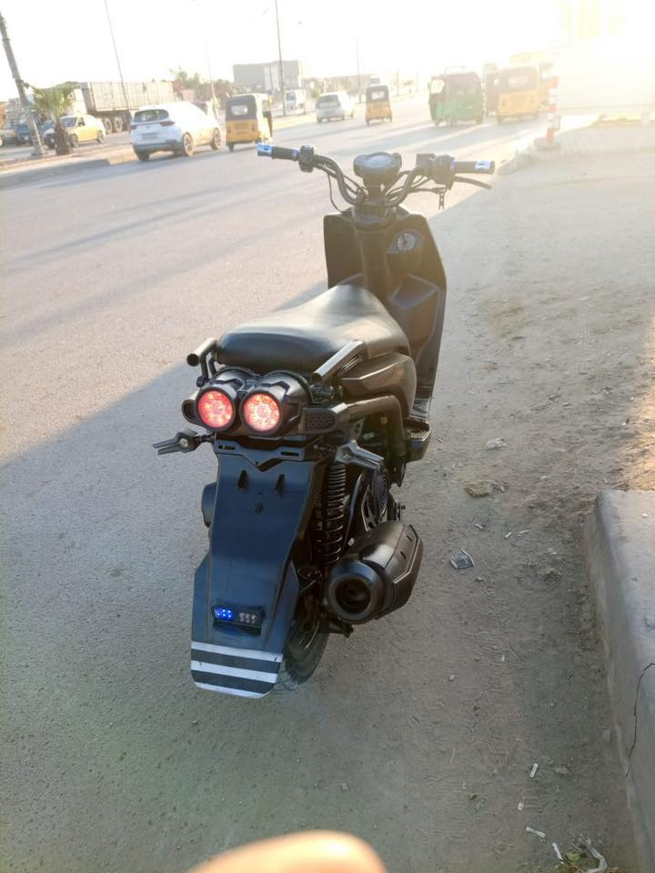 جبلي
نقص شوته. مكينه متنسمع جيب شوته وشوف صوتها 
مصبوغه دوس  
تجي تشوف مستعجل 
‏٦٠٠ بيها مجال بغداد مدينه 
***********
