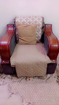 كنب • ١٠مقاعد • مستعجل