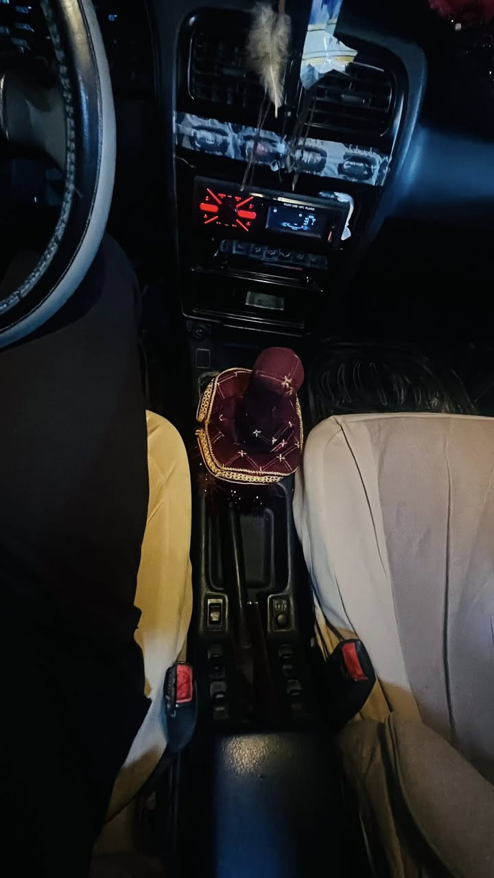 السلام عليكم نسيان برايمرا موديل92 رقم دولي لل2031 باسمي السياره
محرك جديد صدرها خير من الله تايرات الامامي جديد والخلفي نص عمر
محرك 20 
كير عادي 
سياره بلاديه 
السعر 35 وبيها مجال 
*********** 
***********
