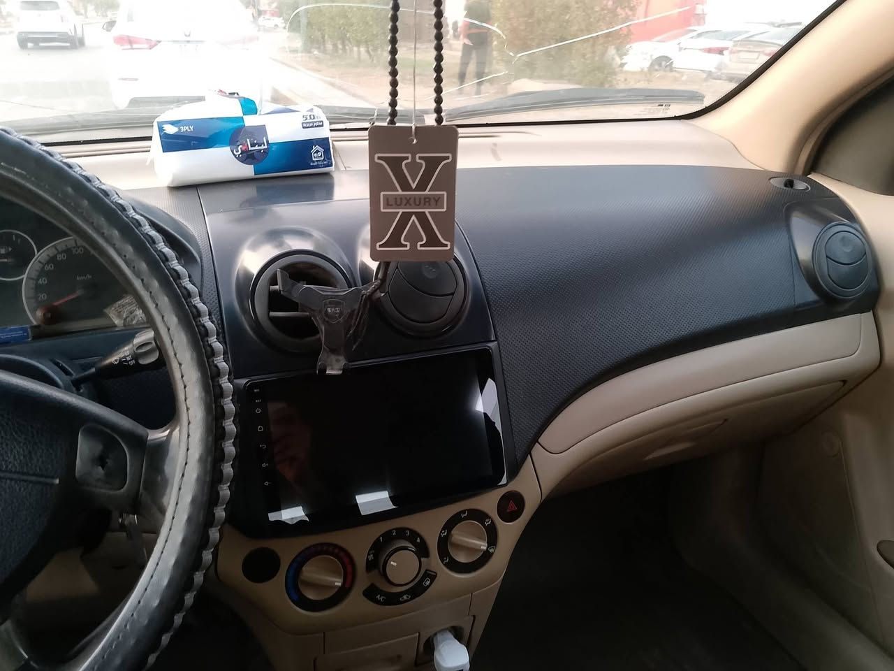 السلام عليكم افيو خليجي محرك مفتوح موديل 2011سياره بأسمي تدفئة تبريد محرك كير كهربائيات كلها مظبوطه كير اوتوماتيك بيها قطع صبغ السعر 70بيها مجال رقم ***********مكاني بغداد
