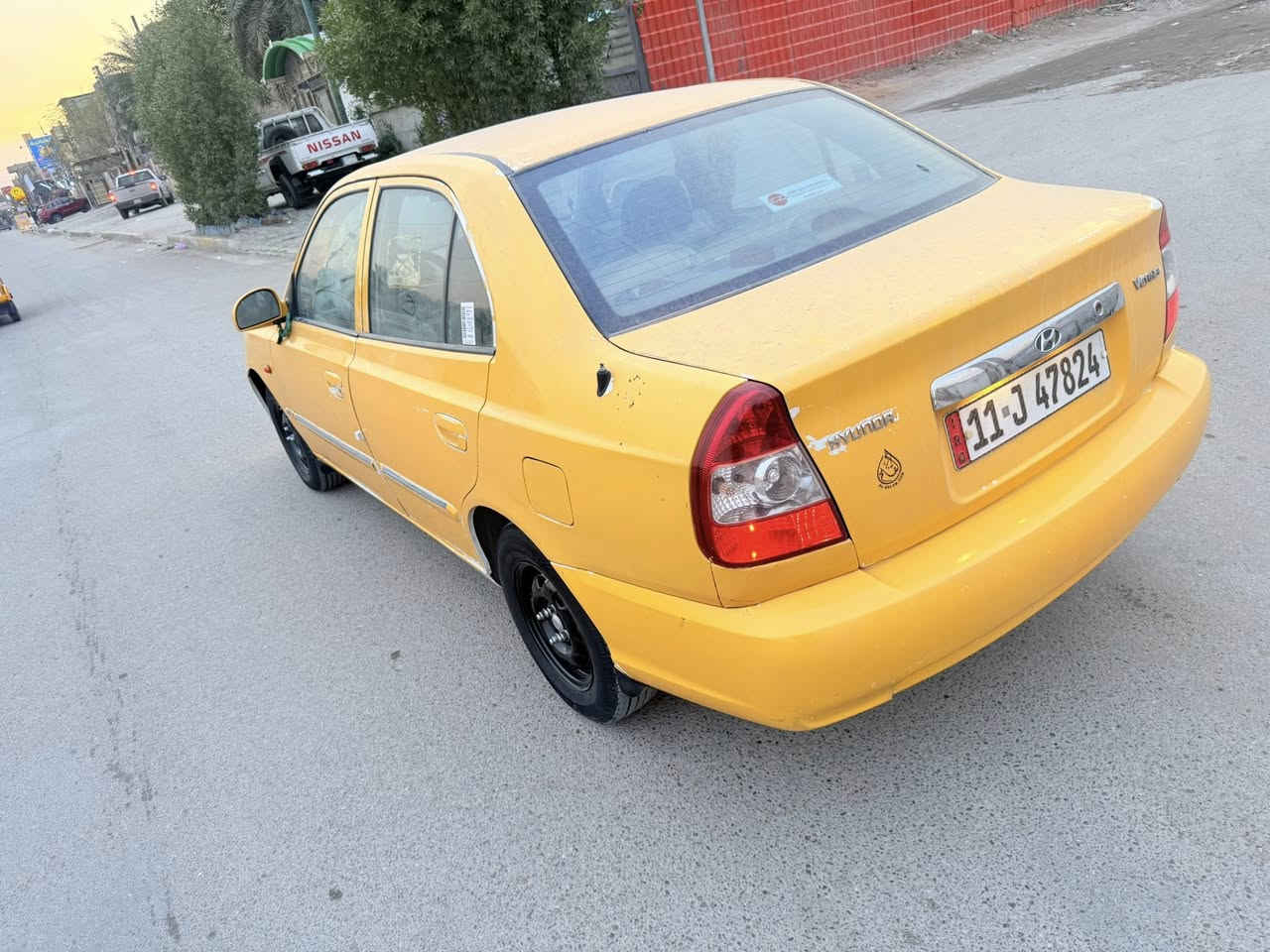 السلام عليكم شباب عندي فيرنا للبيع موديل 2014 مامعيوده مكفوله من الضربه والتبديل بسمي تحويل ثاني يوم كير ومحرك خير من الله تخم تاير صارلي اسبوع من شاده باتري جديد مدوشمه عام صدر امامي خلفي جديد والسياره بعد احله من الصور مكاني بغداد للشراي يتصل ***********
