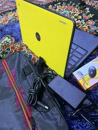 لاب توب • إلكترونيات