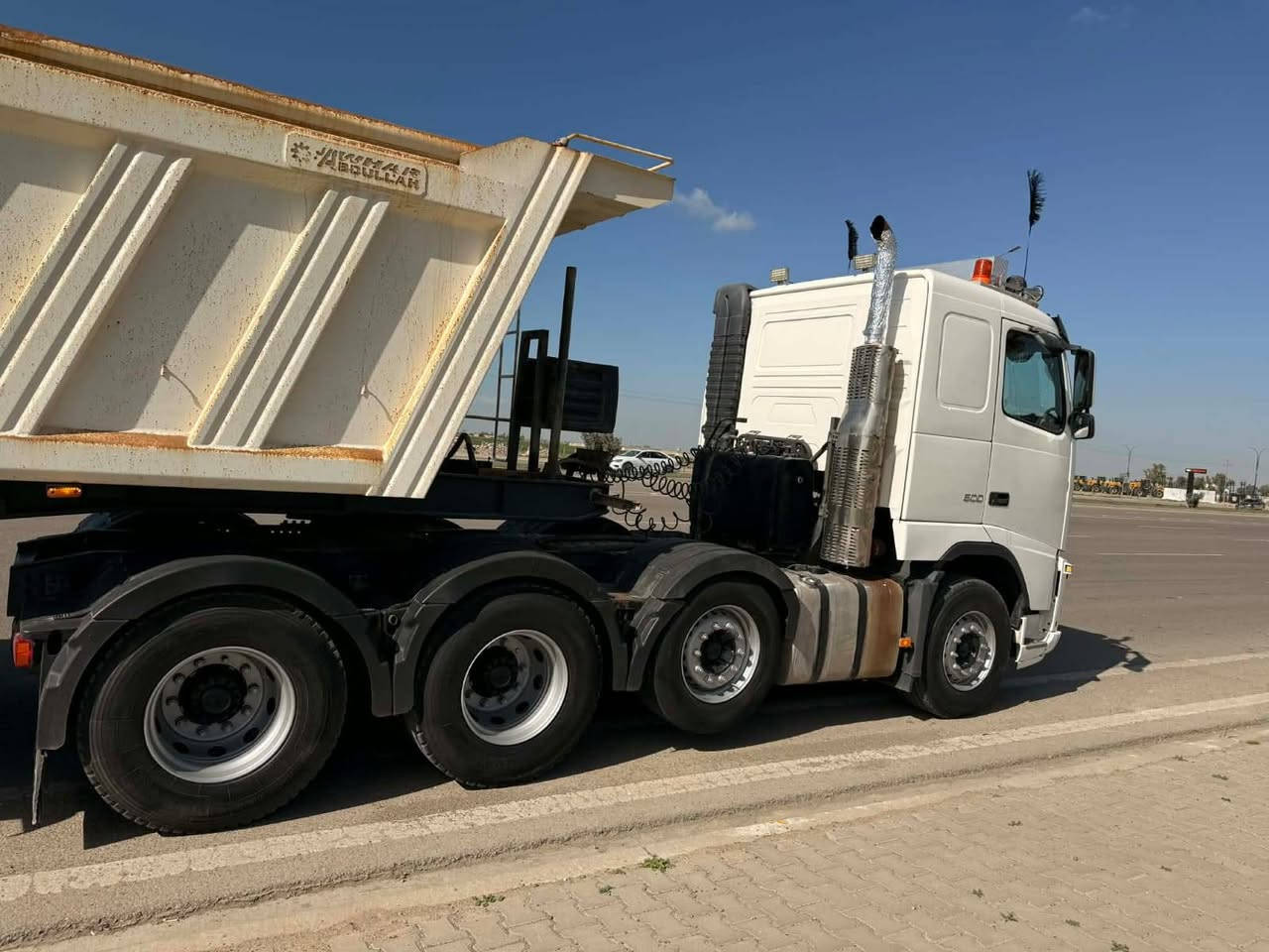 فالفو FH2014 مجموعه وسنكل
محرك كير ما مفتوح
بودي 2024مكفول تخم تايرات
مكفوله من كلشي هزه براد جديد
ذركتها 31 متر
***********
***********
