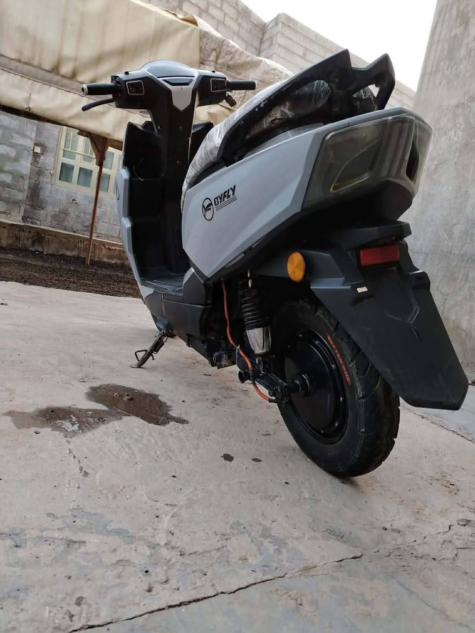 مكلف بالنشر ..
دراجة سكنس فول نظافة بطارياتها 10 برمضان مبدلهن يعني صارلهن شهر فول وعالفحص والدراجة نظيفه وين متريد افحص ..
السعر 400 وبي مجال ..
*********** ..
*********** ..
