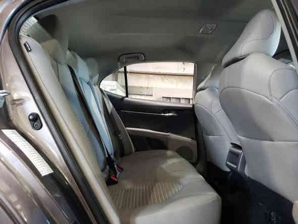 كامري وراد امريكي موديل 2023 رقم انبار معوقين وكالة عامة من شرعي  فئة SE
كرسي كهرباء 
اكشانة جلد 
شفتات سترين مثبت سرعة لايت زنزون بلادي تخم تاير جديد كير و محرك كفالة
ضرر موضح في الصور و سونار بدون ايرباك 
مكان رمادي 
سعر 200ورقة وبيه مجال 
***********
