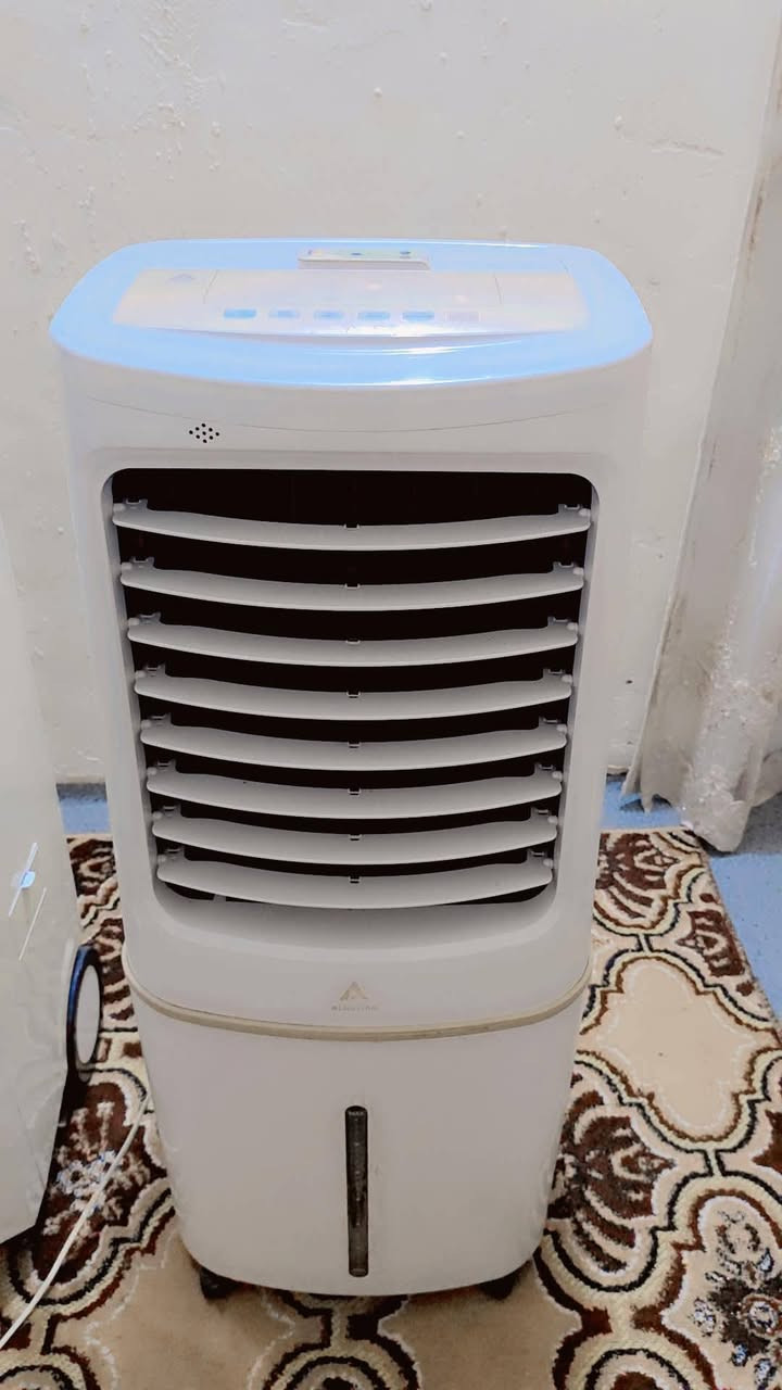 السلام عليكم مبردات كمفيره النوعيه الحافظ نظافه 90% سعر القطع 150,000 العنوان بغداد ***********
