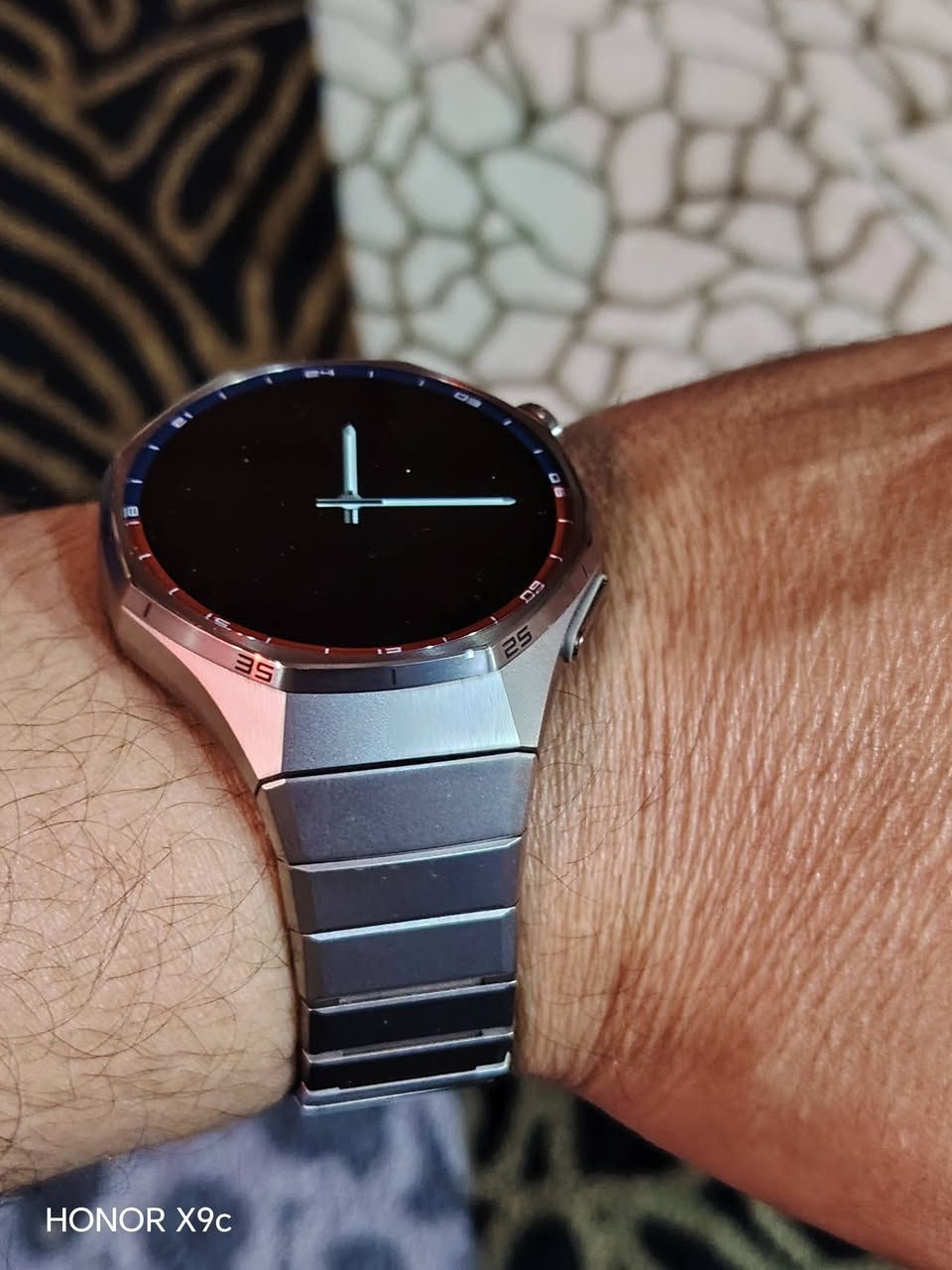 ساعة هواوي جي تي برو 6 نظافة 100بالمية سعر 400 بغداد ***********
