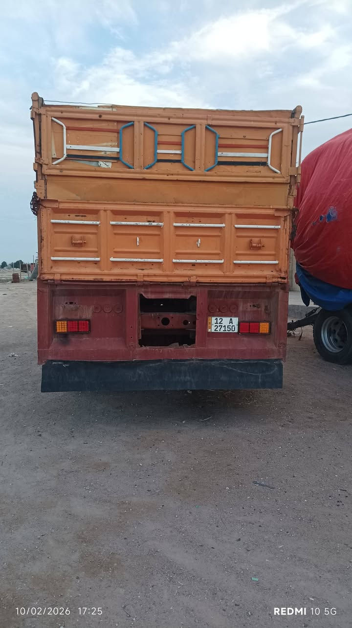 اقجم للبيع سياره كله ٨٠ محرك ٨١ شاصي ٨٠ مديل قديم بل سنويه رقم نكليزي سعر ٣٥ عنوان النجف ***********
