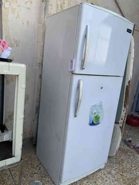 للبيع نظافة كدام العين سعر 150وبي مجال ***********
