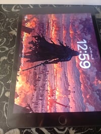 جهاز : iPad Apple أصلي بمساحة  256GB (مع كرتونته المطابقة) وكامل الملح...