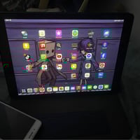 مكانيّ بغداد الشعب 07734095767 حجم الشاشه عملاق 12.9شاشه ذاكره 128 بصم...