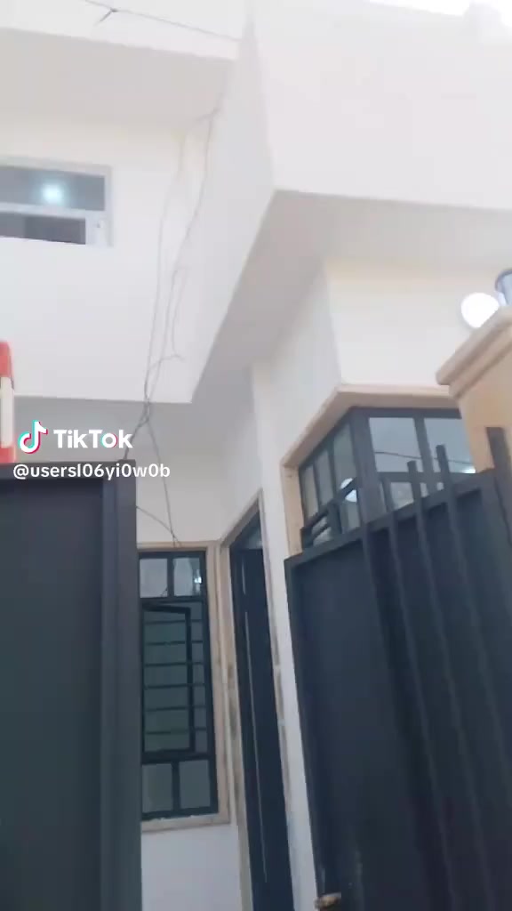 الدار اللبيع القوسيات شا رع دهوك المسا حة ١٠٠ غرف نوم ٢ شار ع ٨ السعر ٤٠  *********** # ***********
