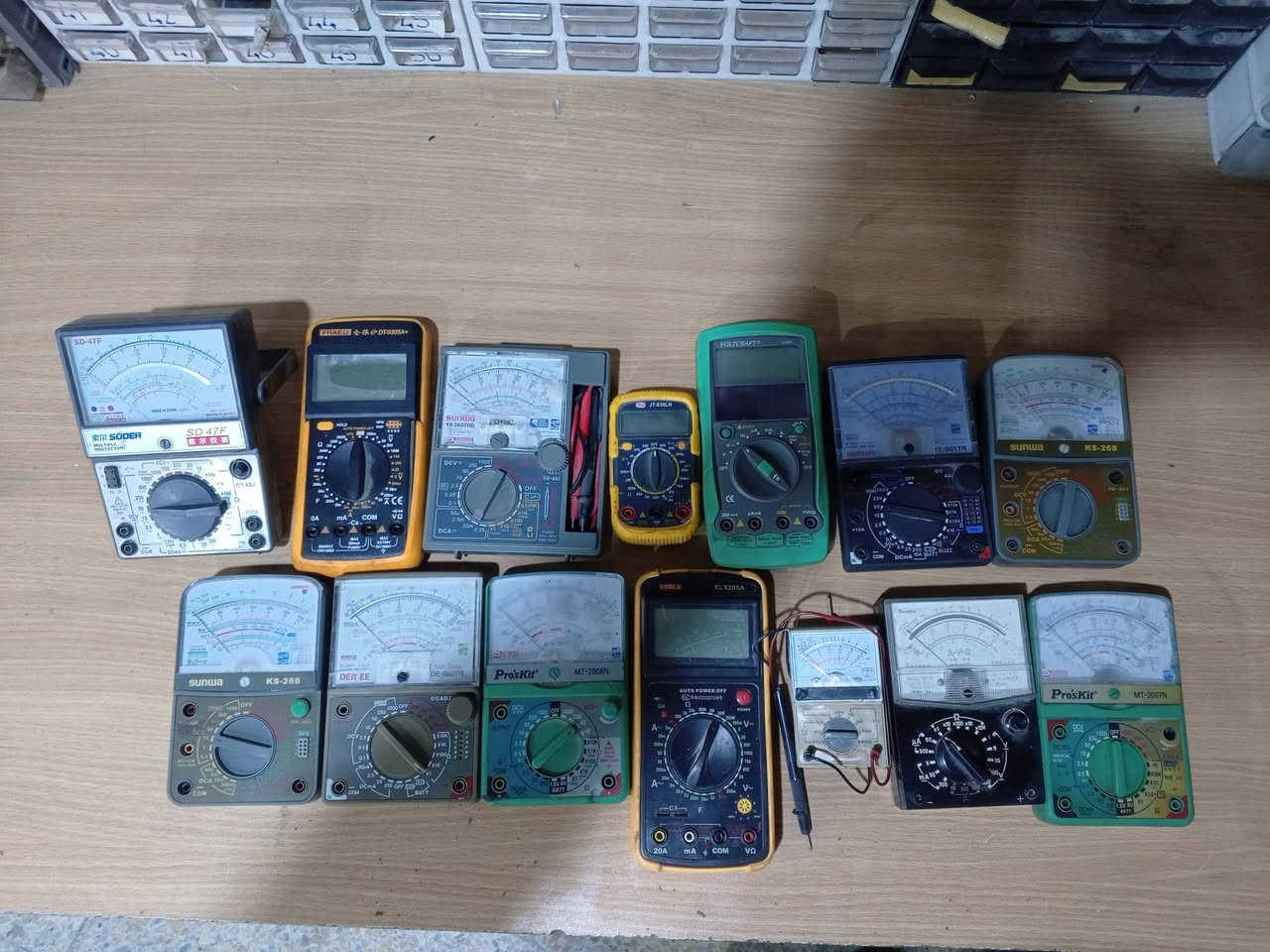 فاحصات اڤوميتر للبيع 
ابيعهم فحم اكو يشتغل واكو لا 
80 الف


**إذا كنت صاحب هذا الإعلان وتريد حذفه لأي سبب، رجاءا أرسل رسالة إلى الدعم الفني**