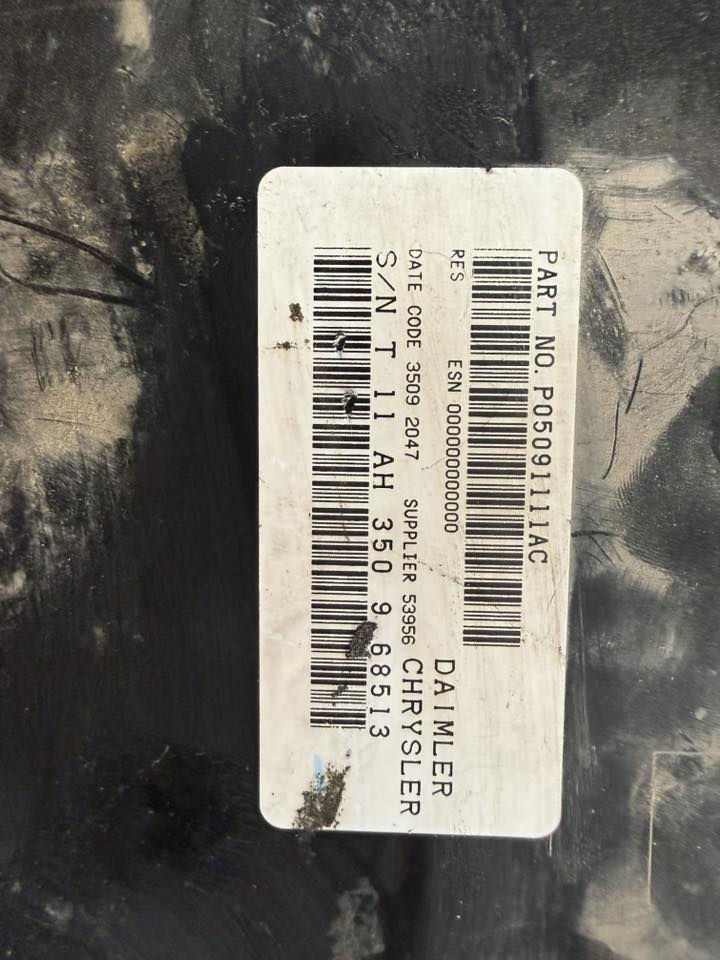 السلام عليكم
عندي مسجل اوباما 2010 ويرهم جارجر بلادي اصلي شغال كامل 

وعندي مال تبريد هم شغال وكامل بدون عطر 
قيم واخذ ثنينهم للبيع مكاني حله
***********
