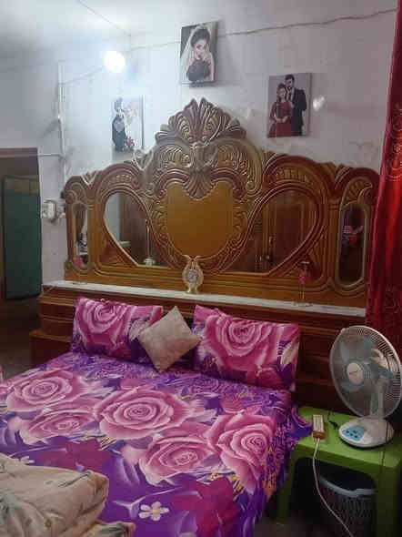 سلام عليكم غرفه صاج مستخدم للبيع السعر 550المكان ديالى خالص حي البيادر الرقم ***********
