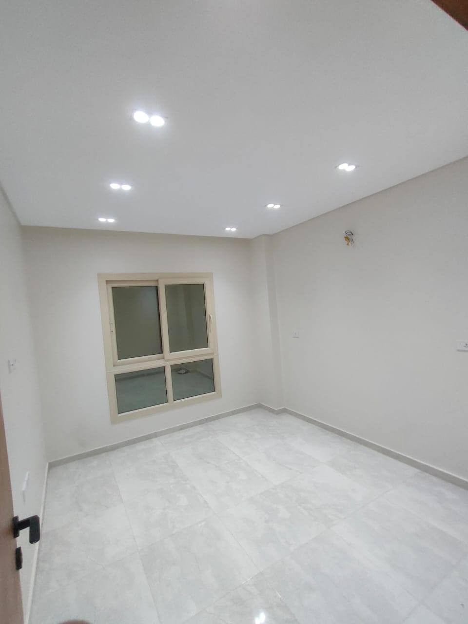 موجود كادر صبغ وطلس وديكور مصري ***********
