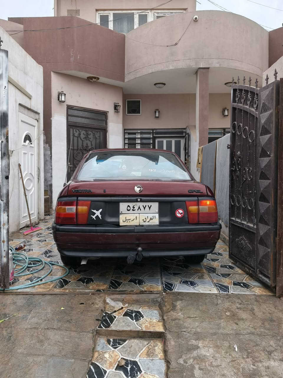 سلام عليكم اوبل فكتر موديل ٩١ محرك ١٦ شرط دفتر بنزين كهربائية كل شغال ٤تايرات جديد ضربة مابي معجون مابي صبخ جمالي مكان كركوك رقم موبايل ***********
