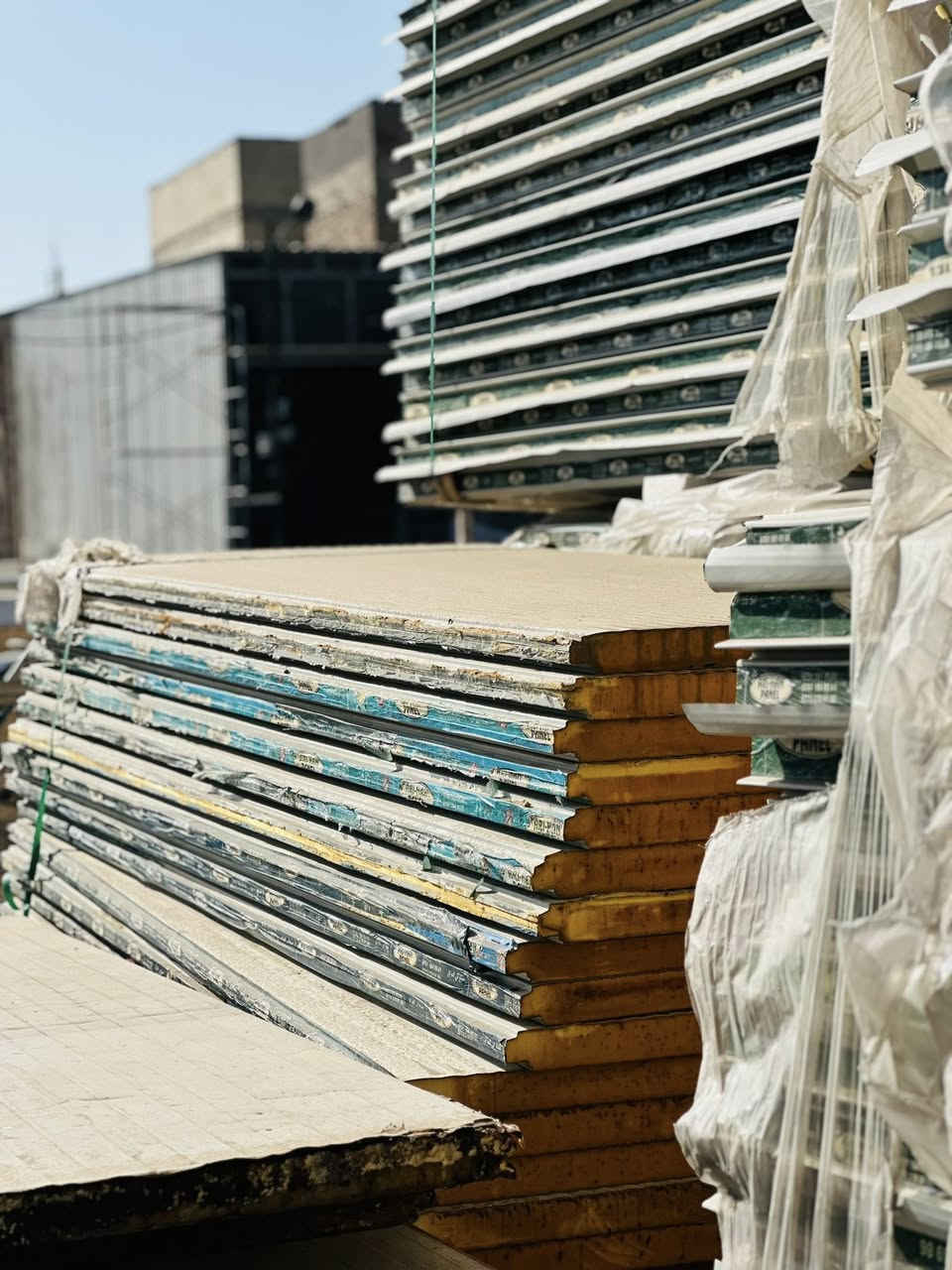 سلام عليكم 🫡
متوفر سندويج جديد تركي ابو نحله سقفي وجداري طول 3متر و4 متر و5 متر 
‼️اسعار مناسبه ‼️
هاتف
***********

📍بغداد _ مدينة الصدر
‼️موجود توصيل 🚚
