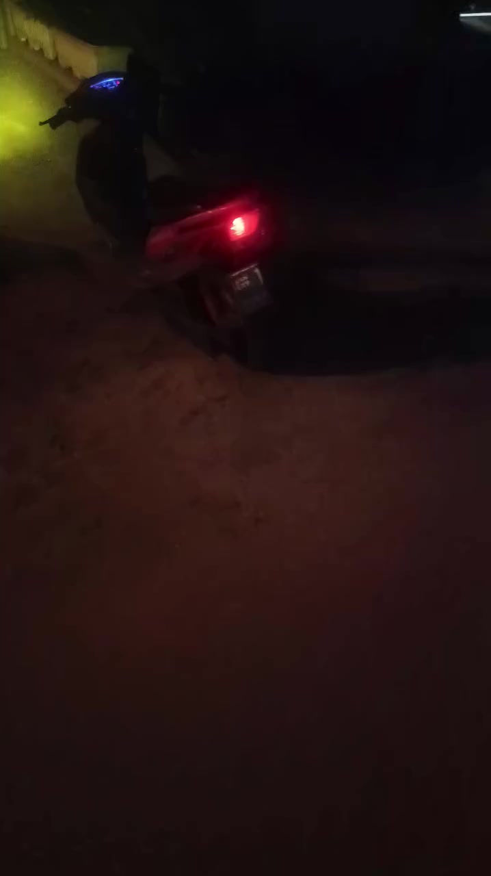 السلام عليكم ماكس عدله دراجه كامله من الطول الطول اللبيع السعر 750وبيها مجال واتساب ***********او خاص مكاني كربلاء
