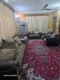 كنب 10نفرات • أضرار بسيطة • يحتاج تنظيف