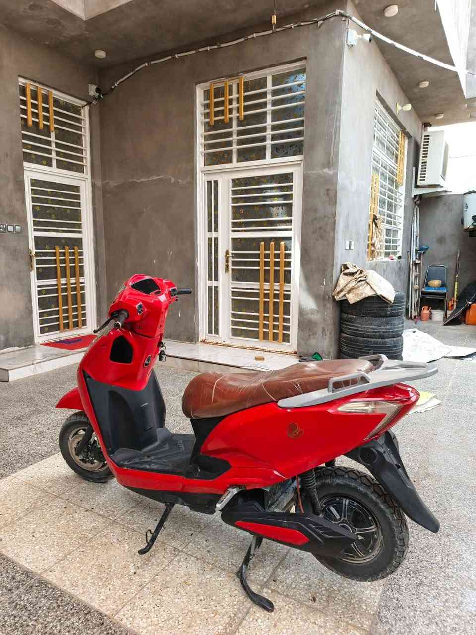 سلام عليكم دراجه شحن للبيع مابيها اي مشاكل وبيها رجوع للخلف 32 امبير و 6 بطاريات بلادي مابيها اي مشاكل واستخدامها تطول هواي..
السعر 800 وبيها مجال.. 

للتواصل ***********واتساب واتصال
